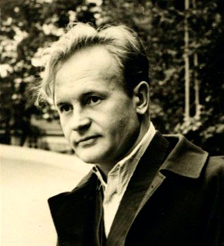 Sculptor Sergey Selikhanov